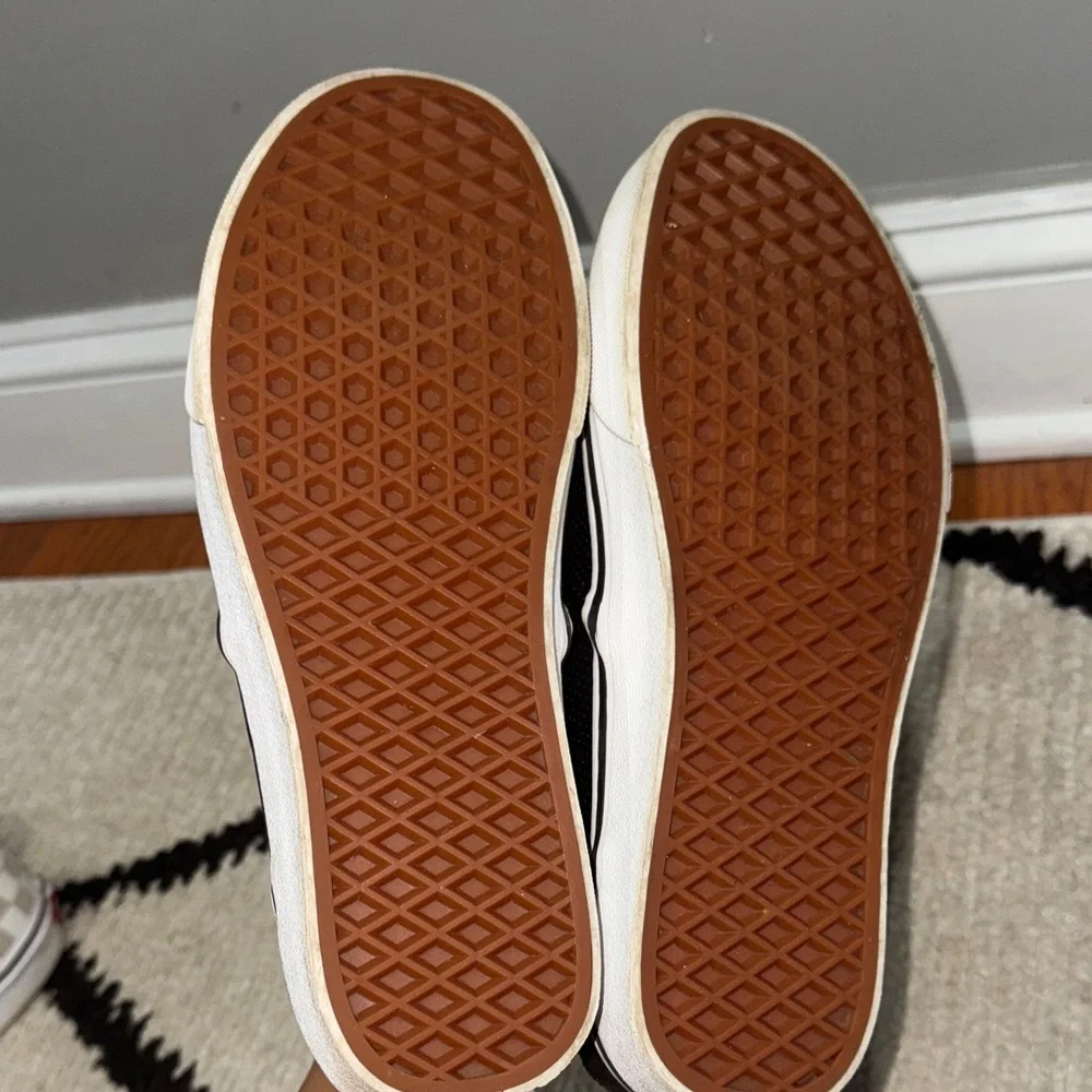 Vans women’s  Perforated Black classic Slip-On shoes black 10 - Picture 5 of 6